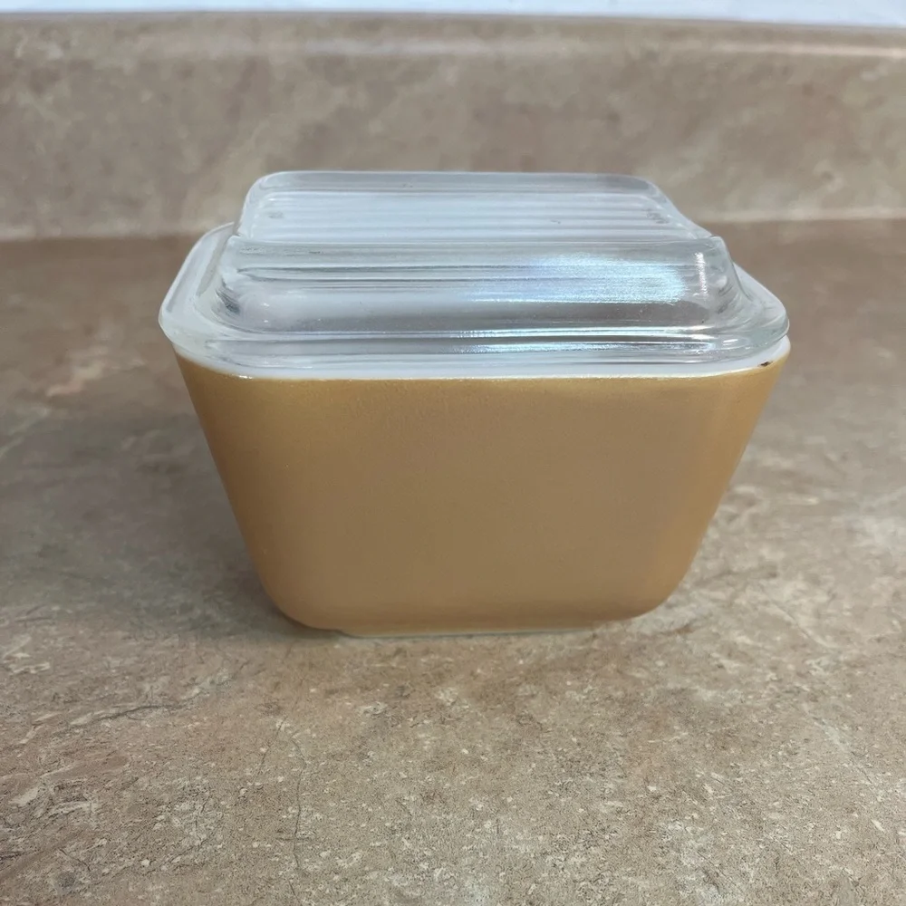 Vintage Pyrex Woodland Refrigerator Dish